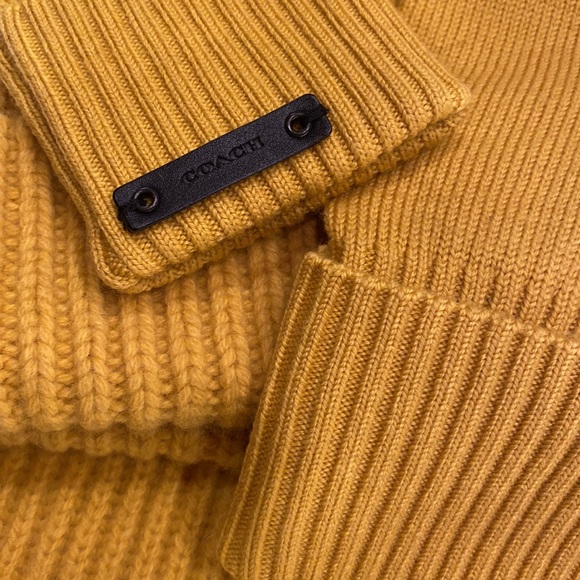 Rare Wool/Cashmere Blend Coach Hat, Gloves and Scarf Set - Picture 5 of 6